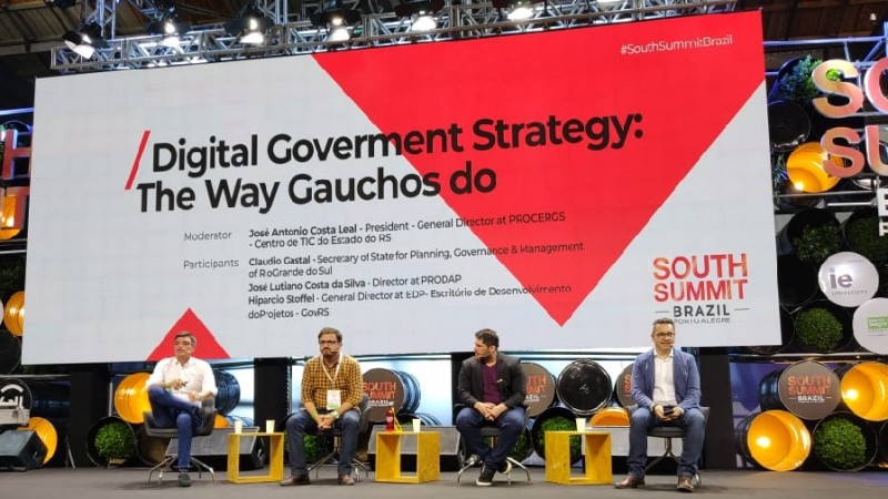 Painel tratou da importância de facilitar a vida para o cidadão